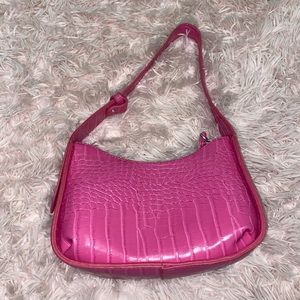 Pink shoulder bag reptile texture